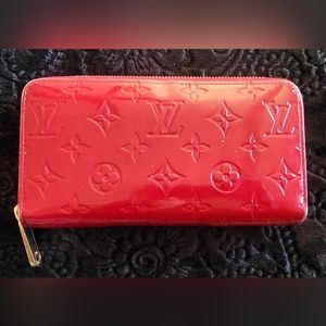Louis Vuitton Rouge Fauviste Monogram Vernis Zippy Wallet